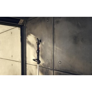 Husqvarna Aspire™ T28-P4A trimmer med batteri og lader